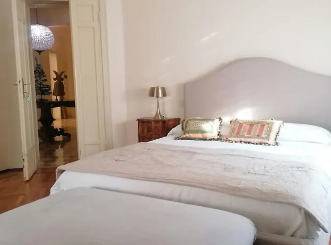 Bed And Bike - Dream House Bed & Breakfast 3*
